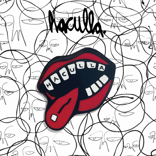 "DRAMA LIPS" PIN